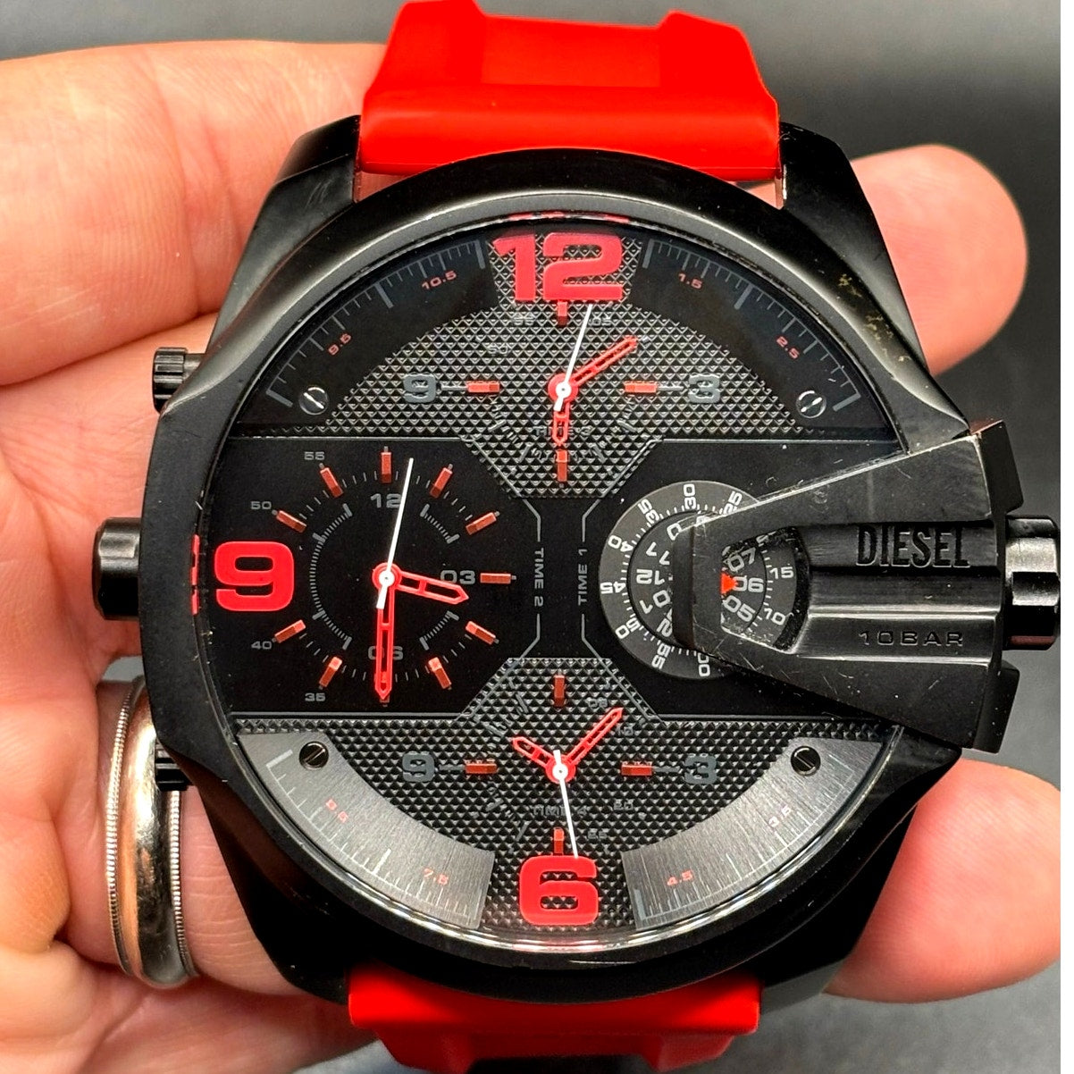 Diesel Uber Chief DZ7466 Four Time Zone Black Red 54mm Men’s Watch
