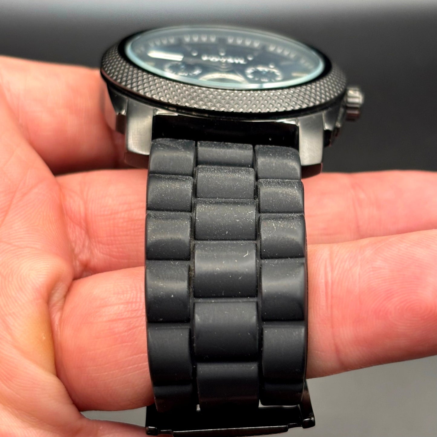 Fossil FS4487 Machine Chronograph Men’s Gunmetal Black Silicone Strap Watch