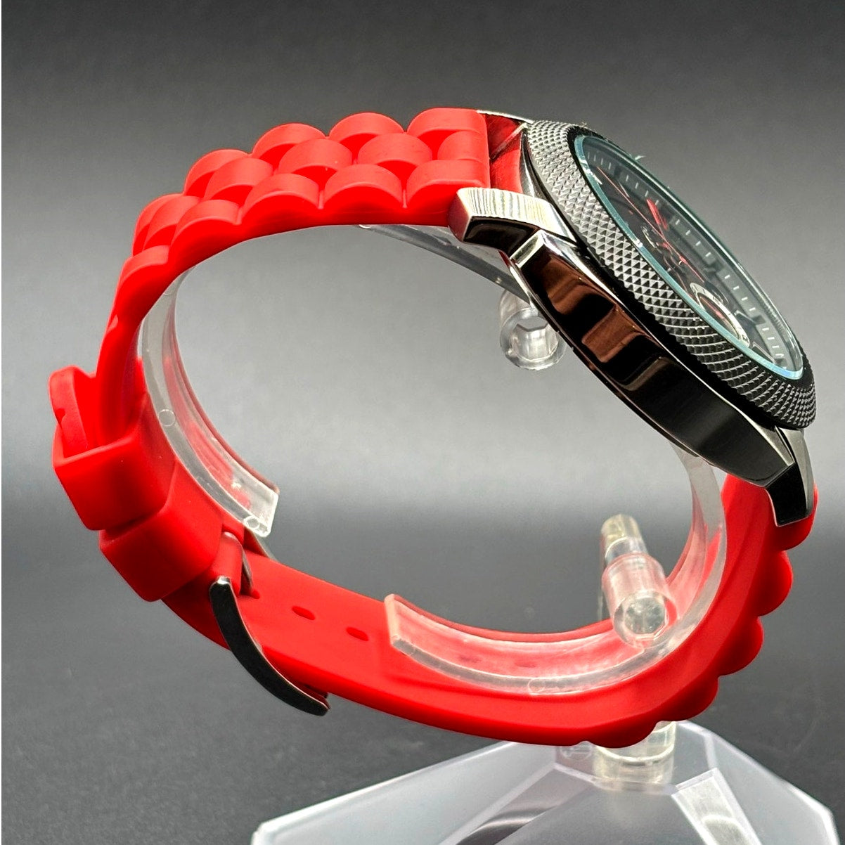 Fossil FS4598 Machine Chronograph Men’s Silver Red Silicone Strap Watch
