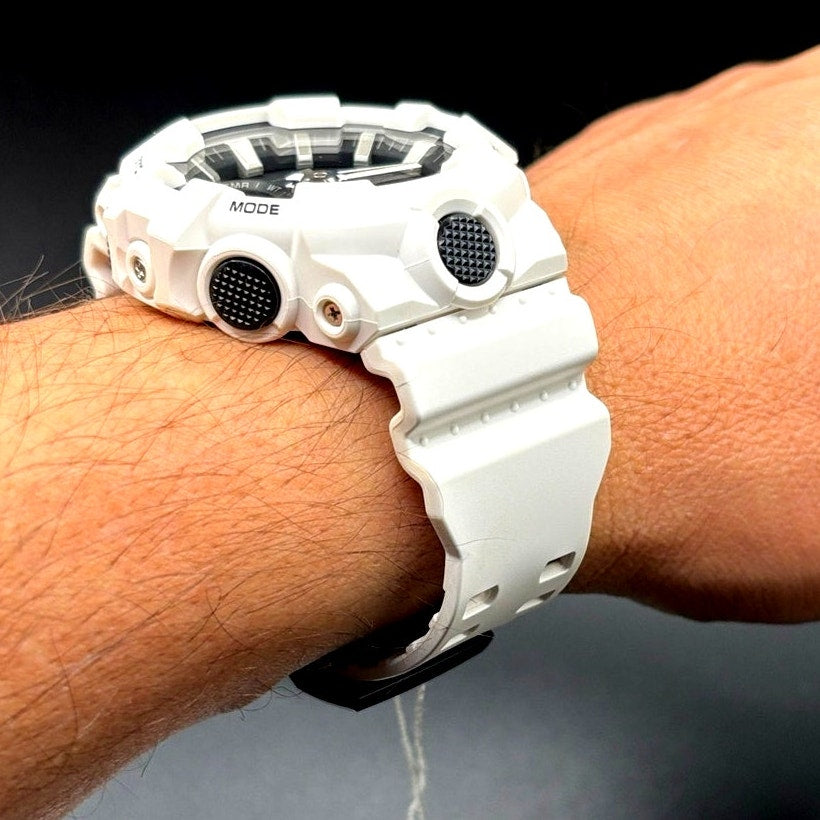 Casio G-Shock GA700-7A Men’s White Analog Digital 53mm Case 200M Watch NIBWT