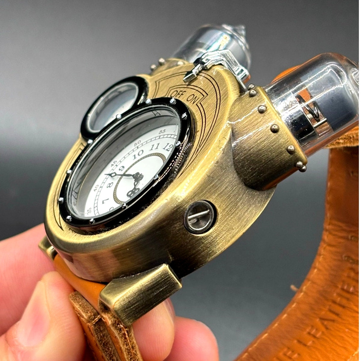 ThinkGeek Tesla Steampunk Analog Watch LED Vacuum Tube Design NEW