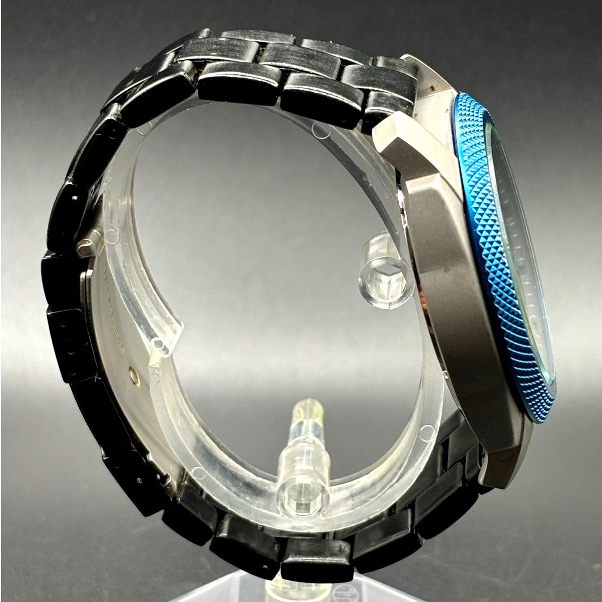 Fossil Machine FS4659 Men’s Chronograph Blue Bezel Gray Dial Black IP Watch