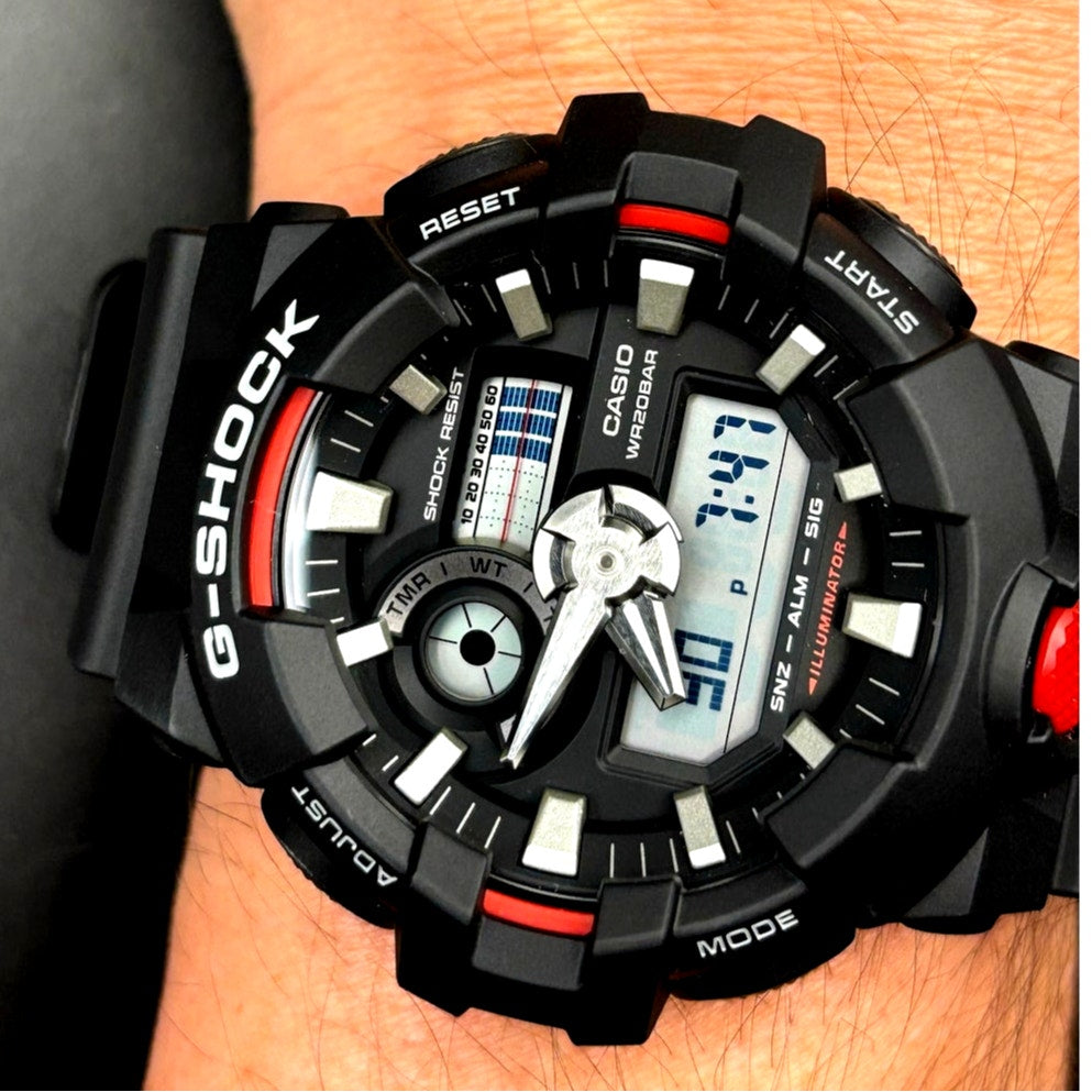 Casio G Shock GA700-1A Men’s Black Red Analog Digital 200M NIBWT