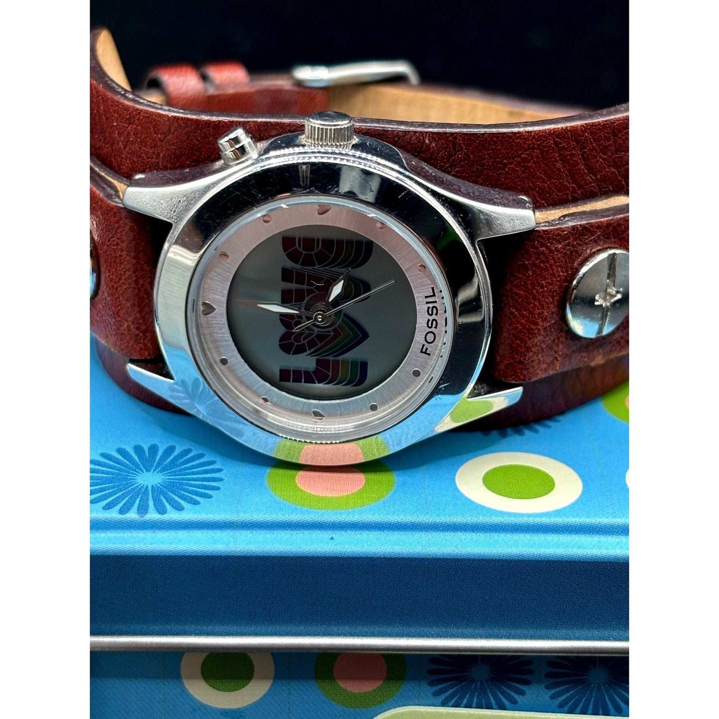 Fossil Big Tic JR8260 Love Rainbow Heart Animated Y2K Leather Vintage Watch
