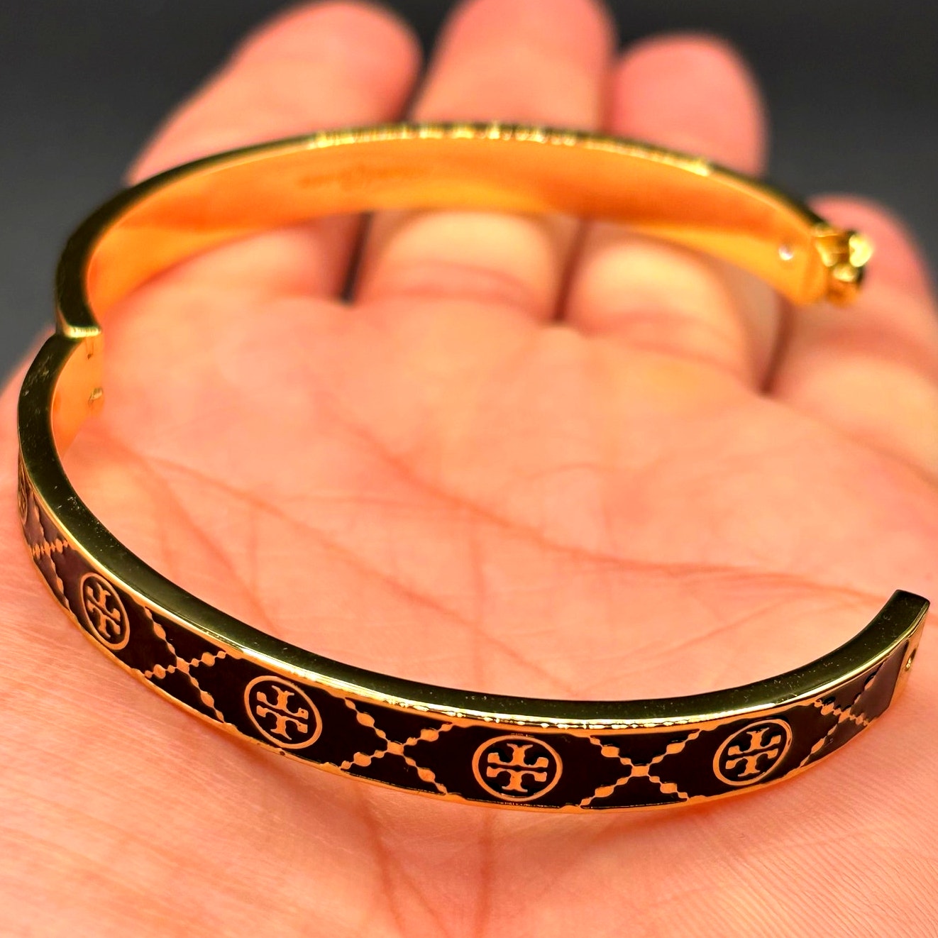 Tory Burch Icon Double T Black Gold Tone Hinged Women’s Bracelet NWT