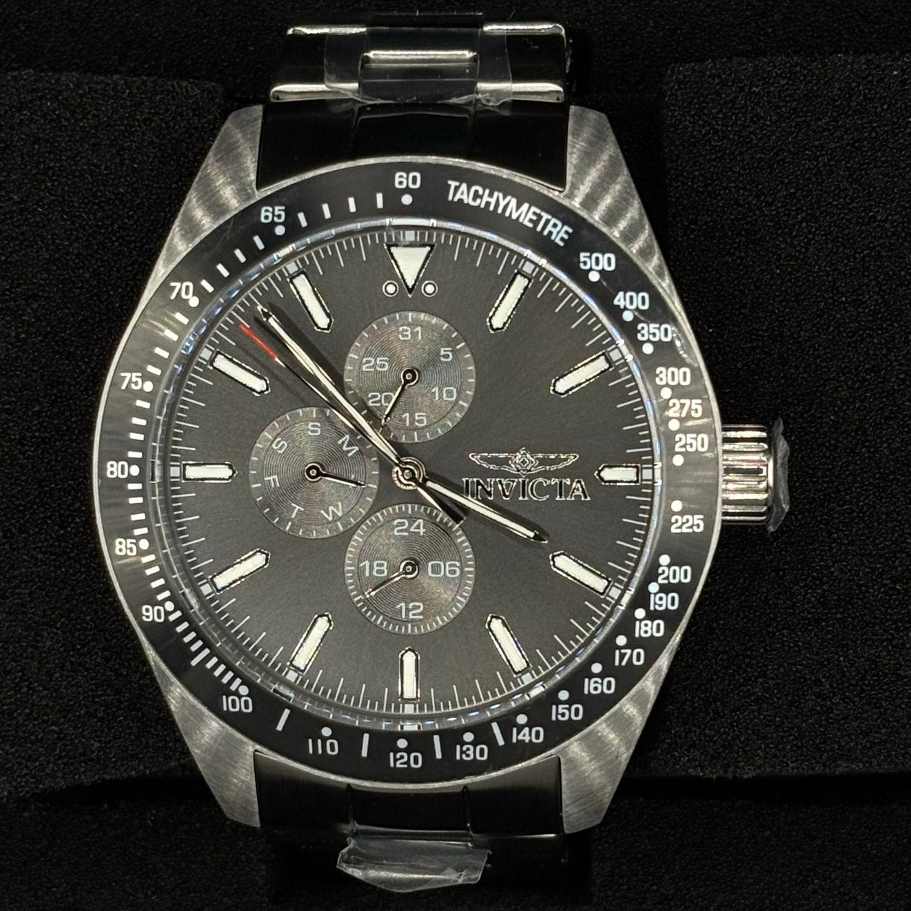 Invicta Aviator 47592 Men’s 45mm Quartz Charcoal Dial SS Bracelet 100M NIBWT