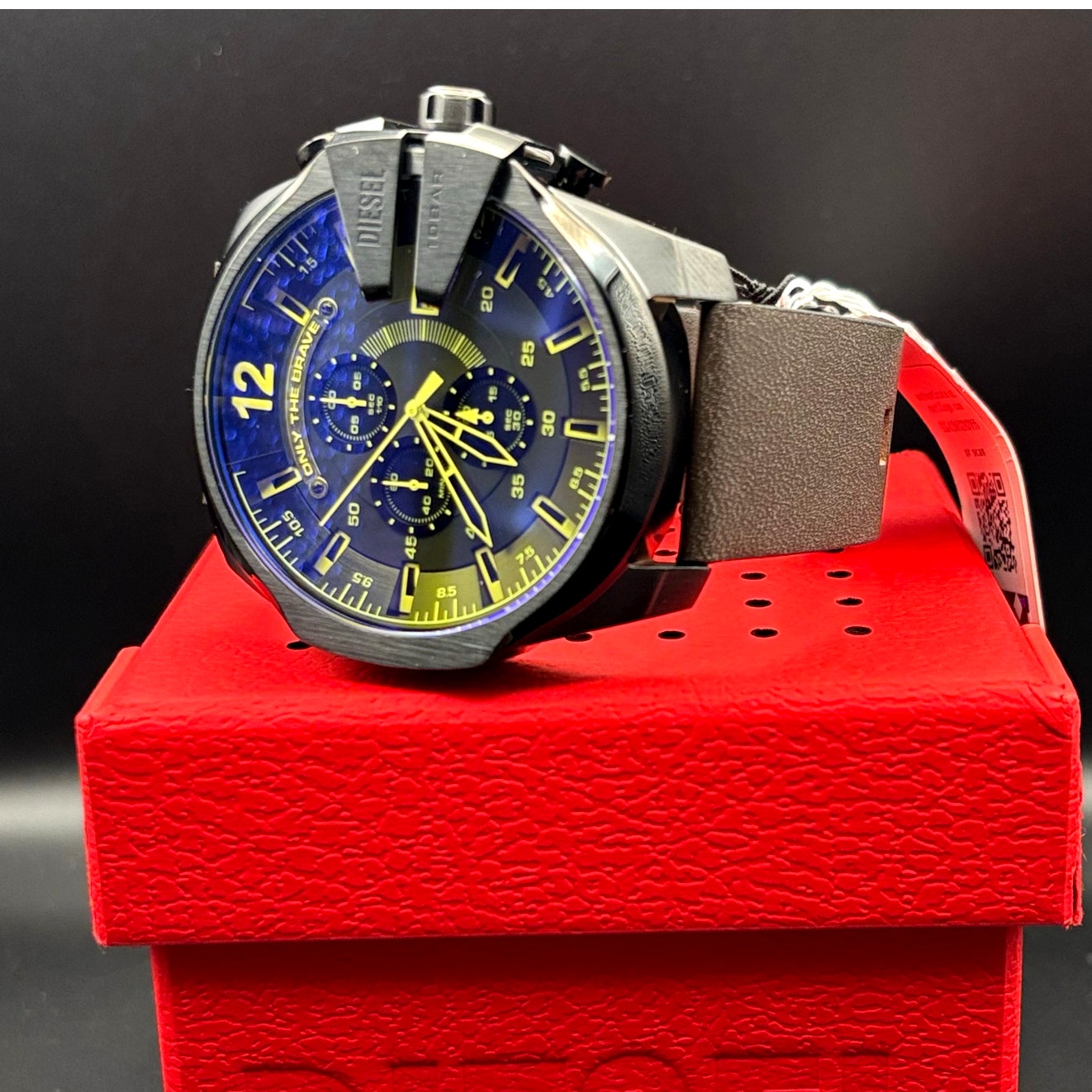 Diesel DZ4401 Mega Chief Men’s Chrono Blue Yellow Dial Brown Leather Watch NIBWT
