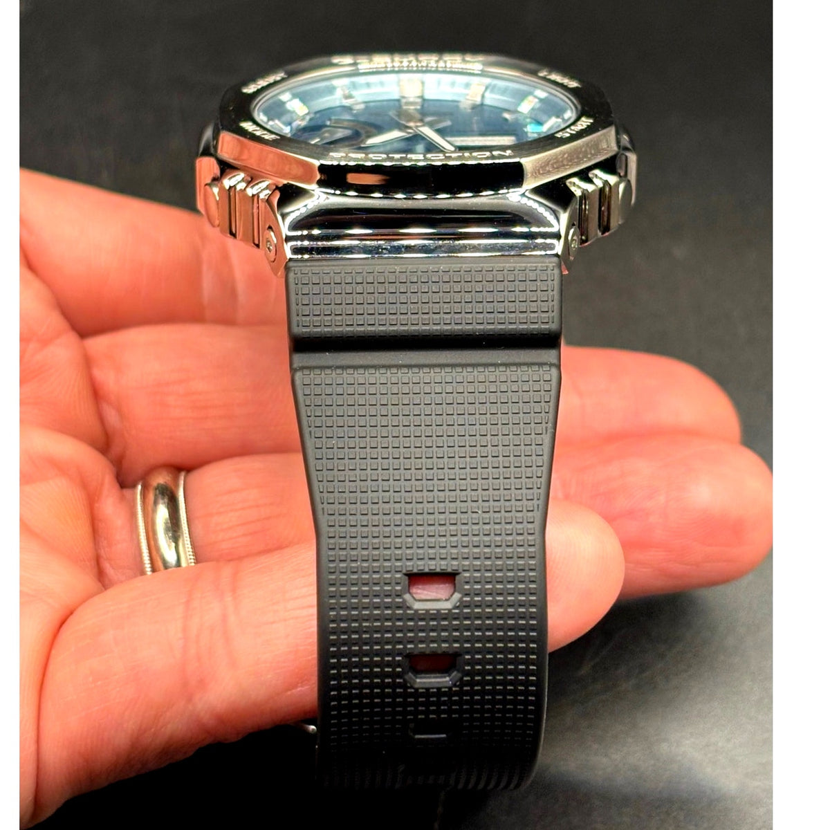 Casio G-Shock G-Steel GBM2100A-1A2 Tough Solar Bluetooth Blue Dial Watch NIB