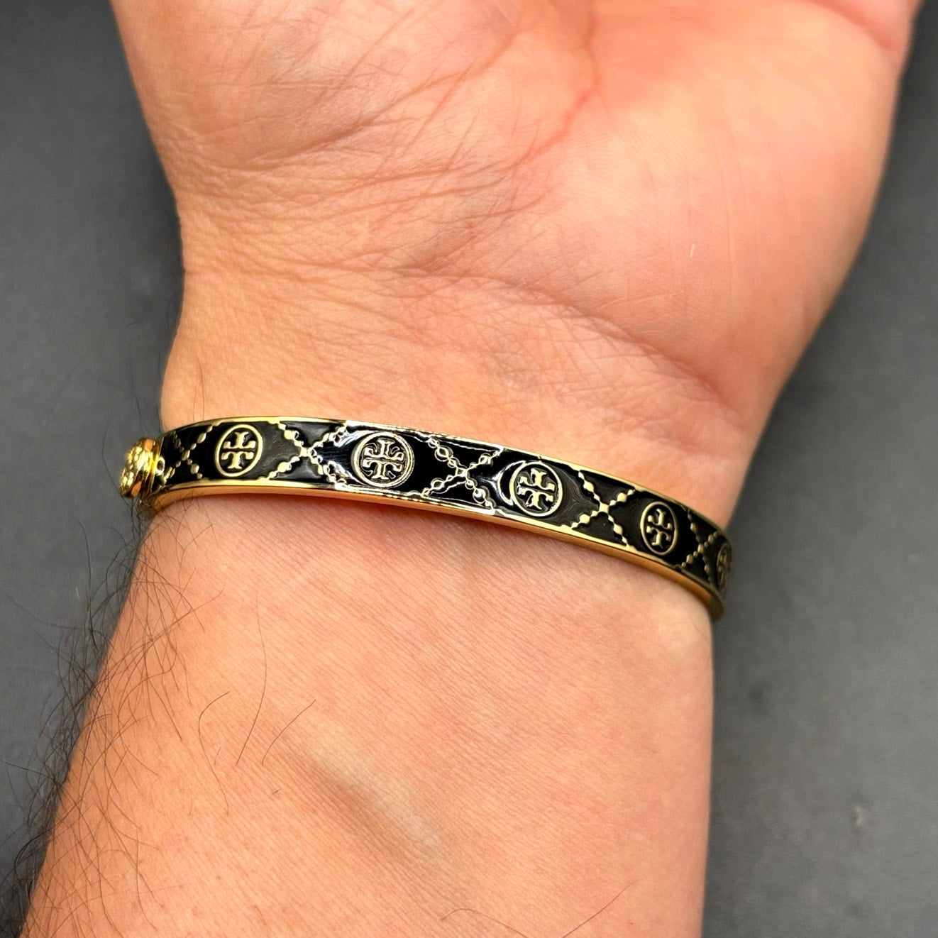 Tory Burch Icon Double T Black Gold Tone Hinged Women’s Bracelet NWT