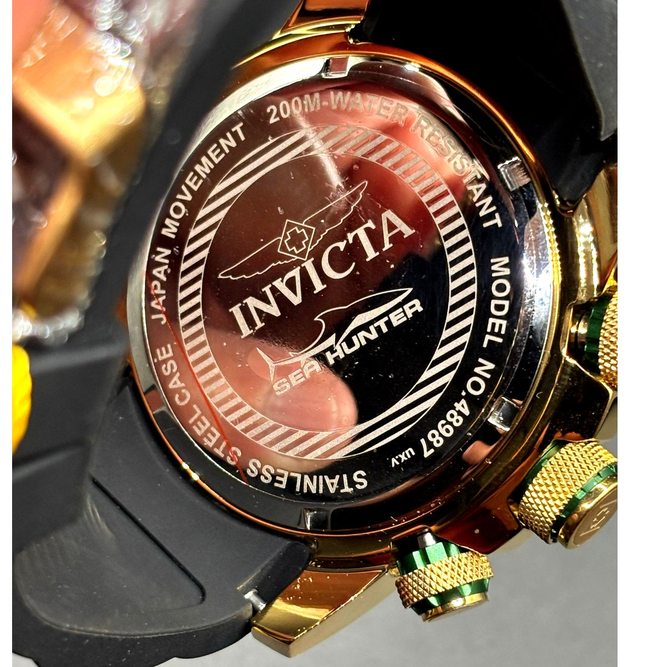 Invicta Sea Hunter 48987 Men’s 52mm Silicone Strap Gold Dive Watch NIBWT
