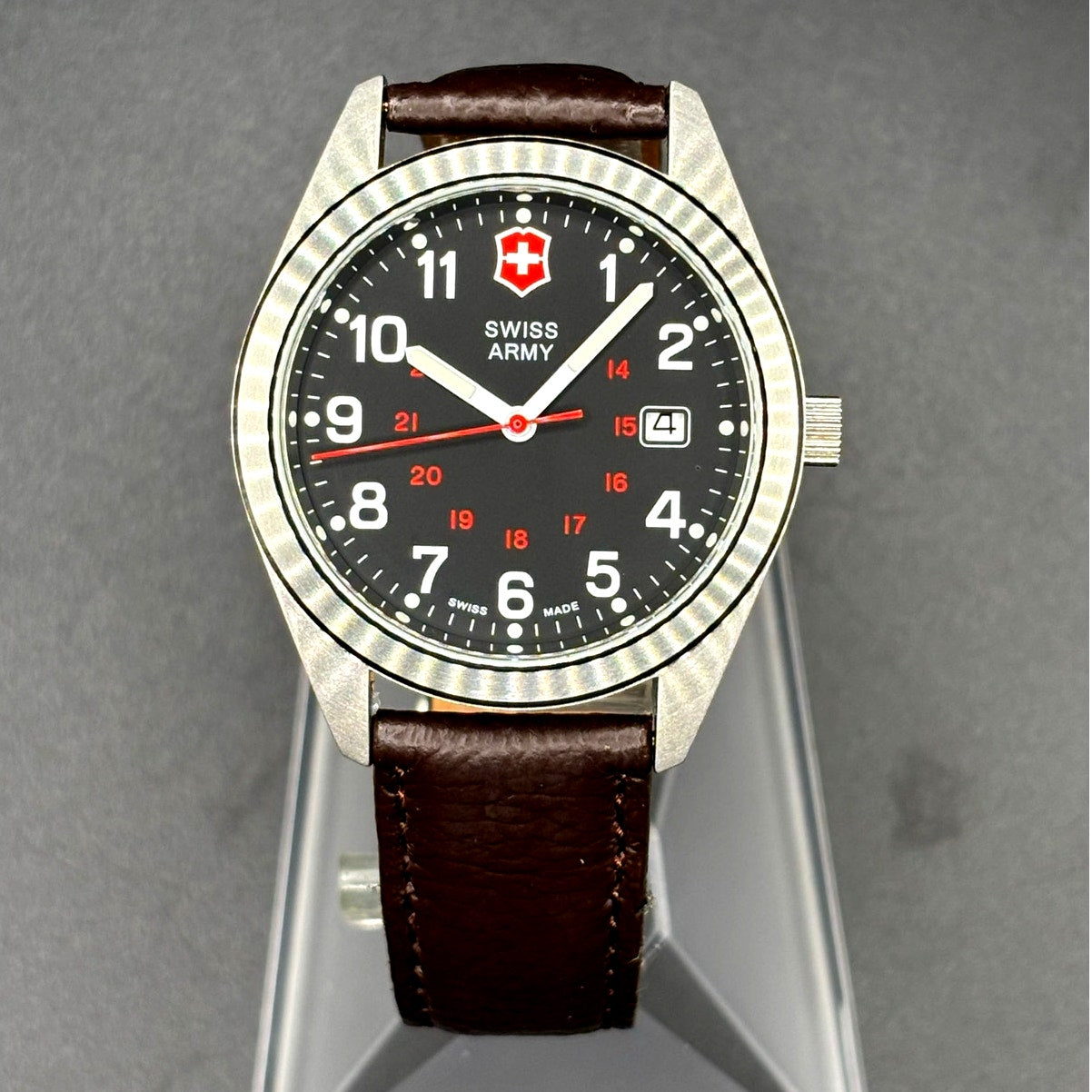 Victorinox Swiss Army Garrison 241083 Black Dial 40mm Leather Watch