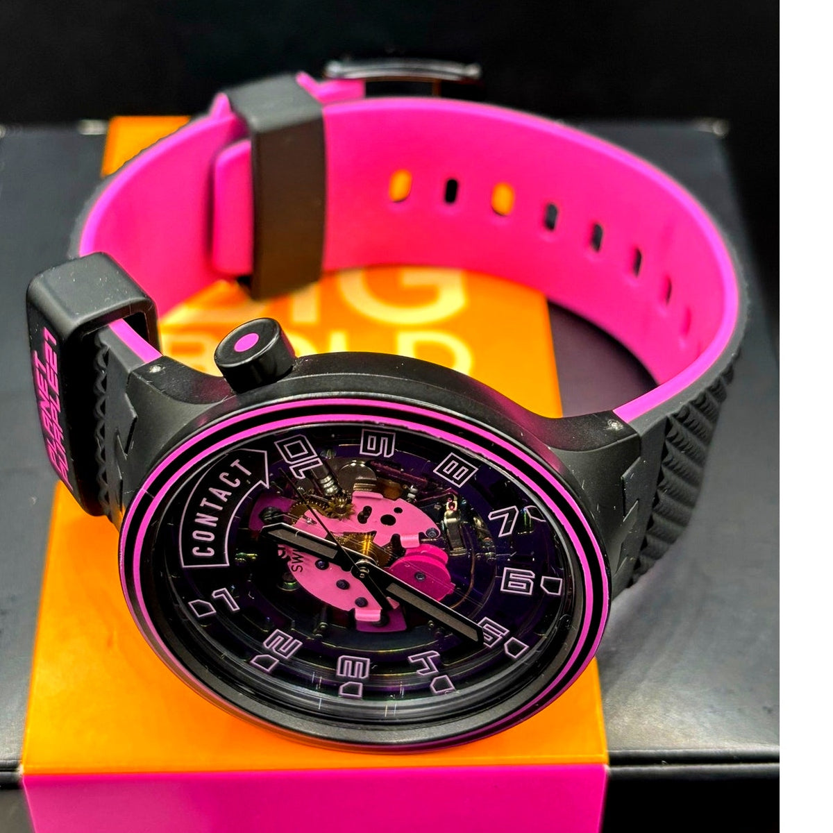 Swatch Big Bold Touchdown SB01B126 47mm Two Strap