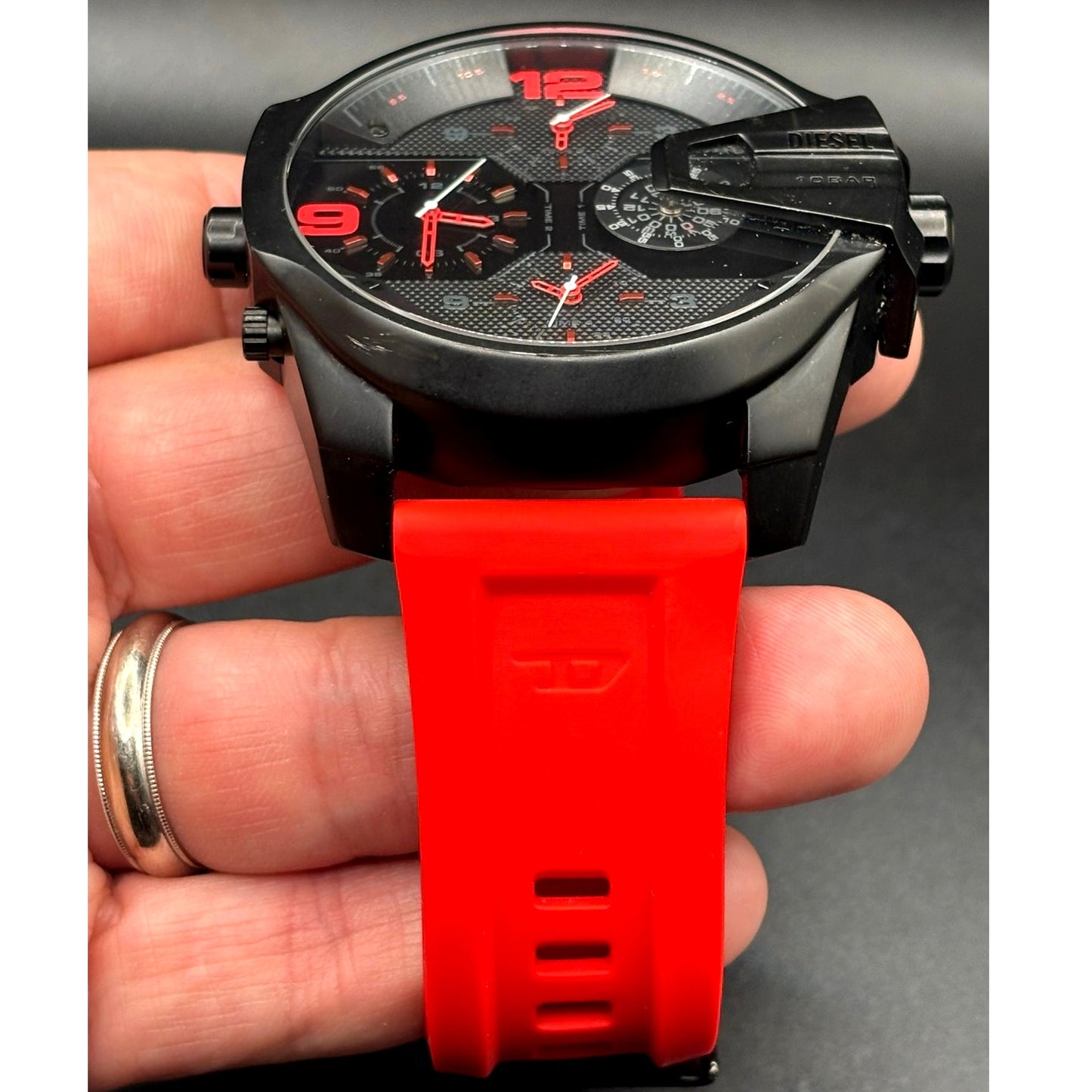 Diesel Uber Chief DZ7466 Four Time Zone Black Red 54mm Men’s Watch