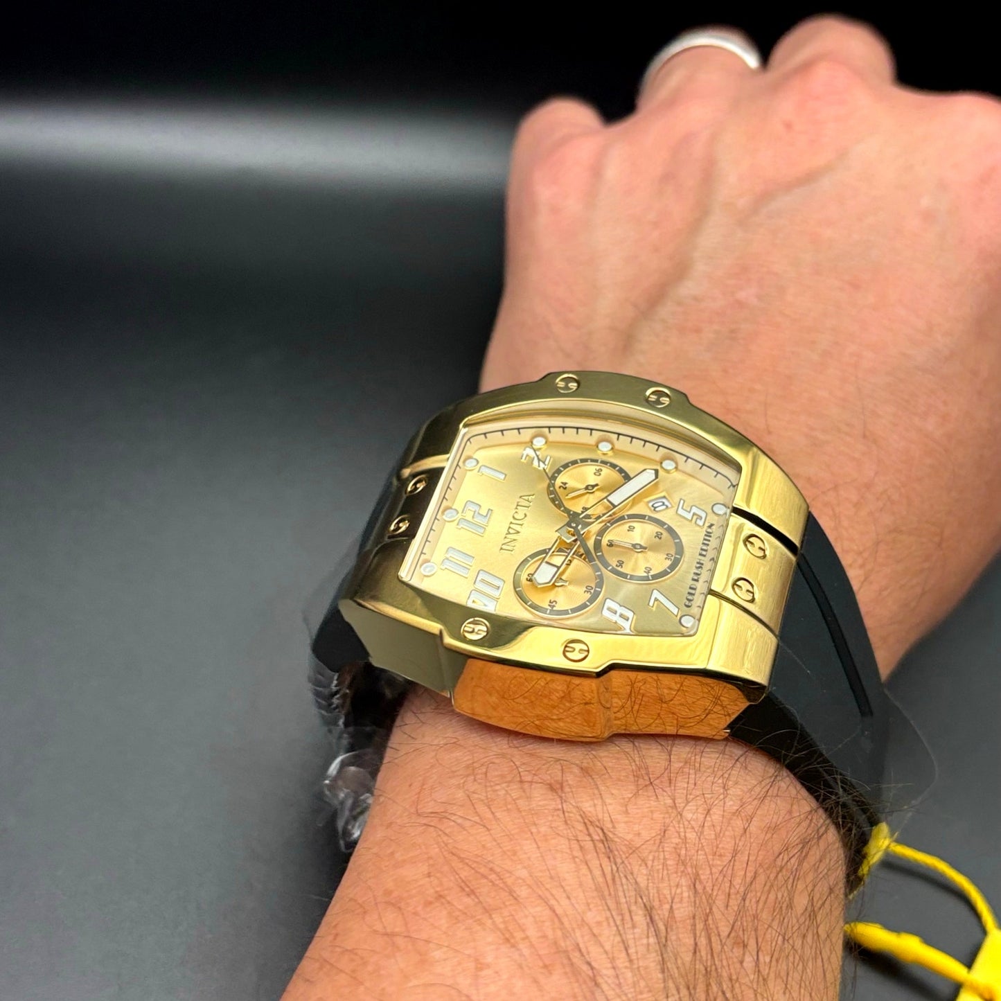 Invicta Racing Gold Rush 48939 Men’s Chronograph Limited Edition NIBWT