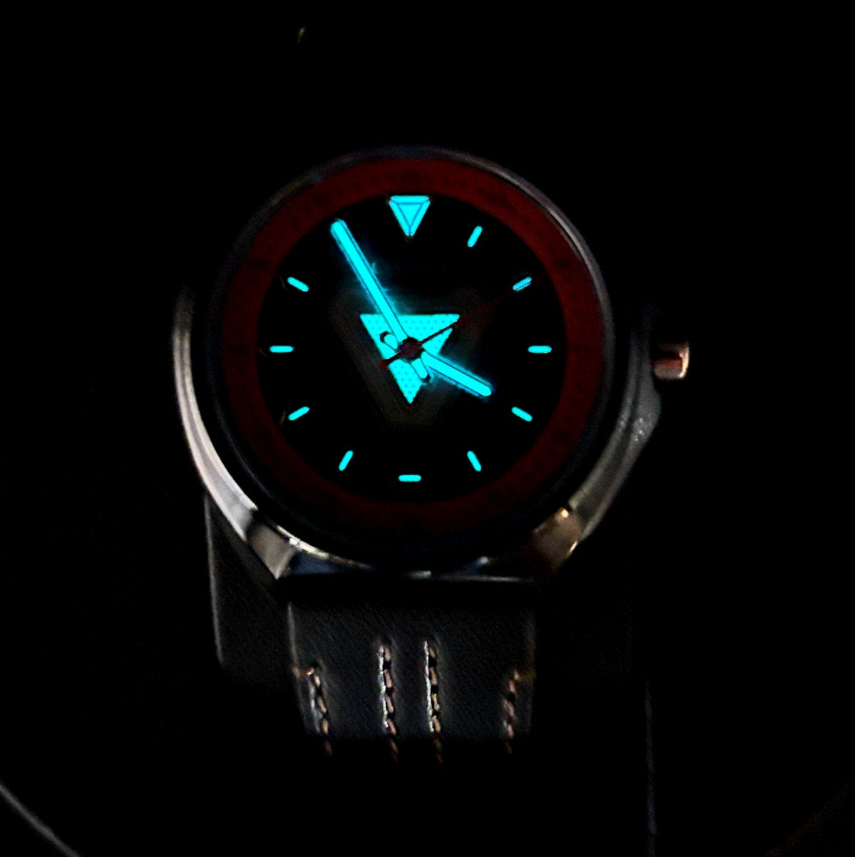 Citizen Eco-Drive Men's Marvel Tony Stark  AW2075-05W Leather Strap Watch NIBWT