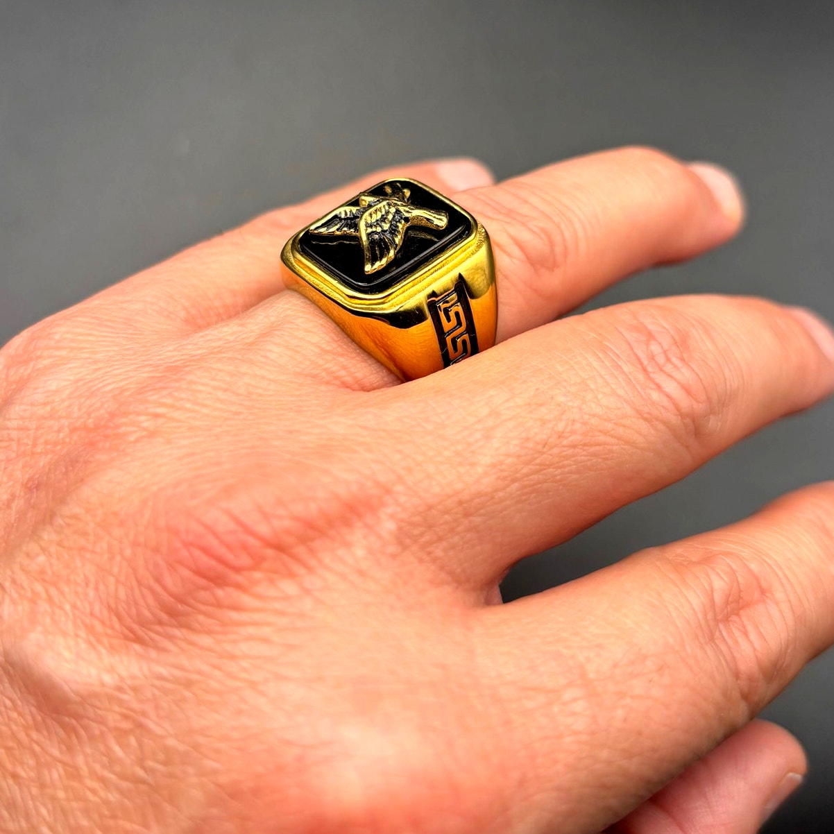 Blackjack BJZ03G Mens Onyx Eagle Ring 18K Gold Plated Stainless Steel NWT