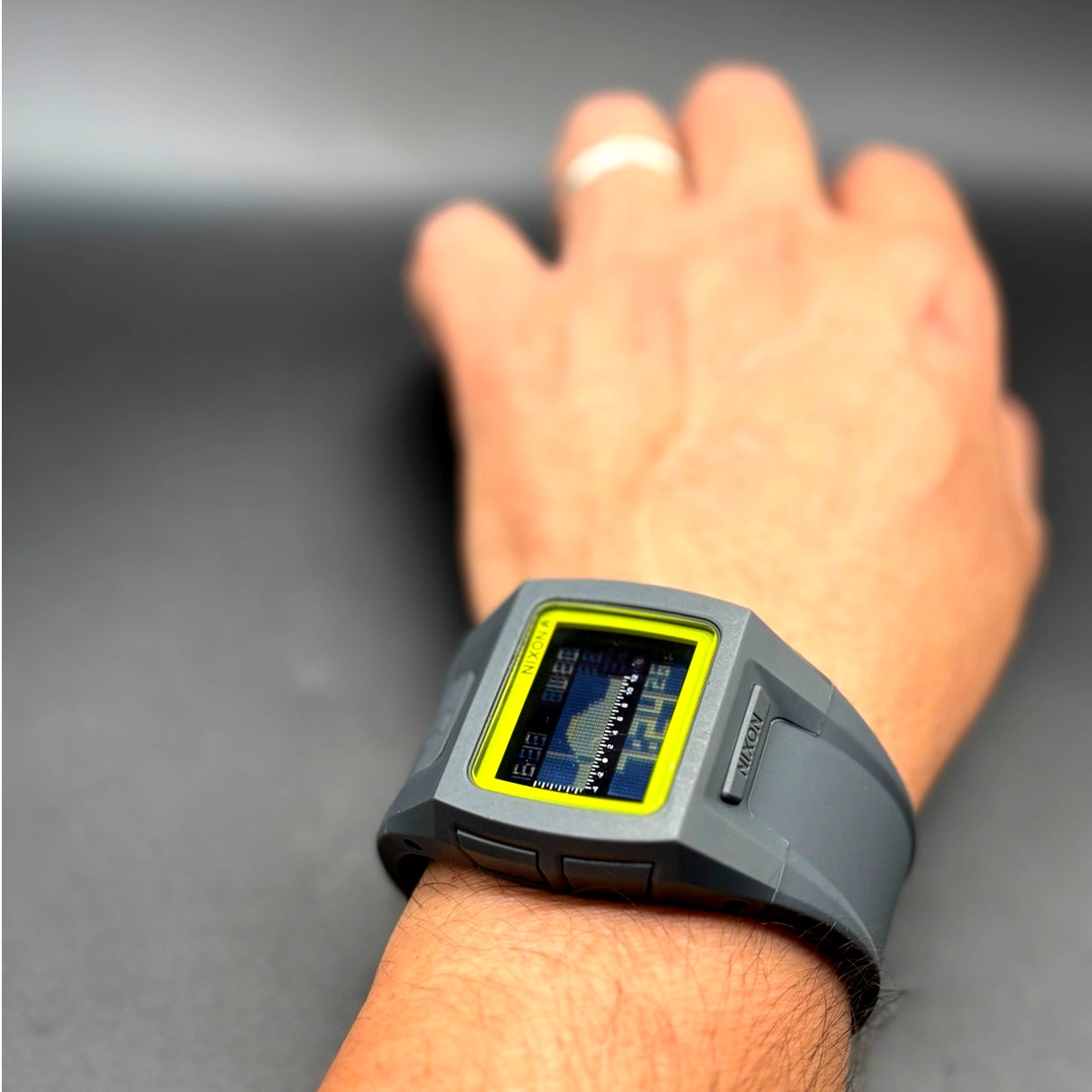 Nixon Lodown II Digital Tide Watch Gray Yellow Surf 100M Box Manual
