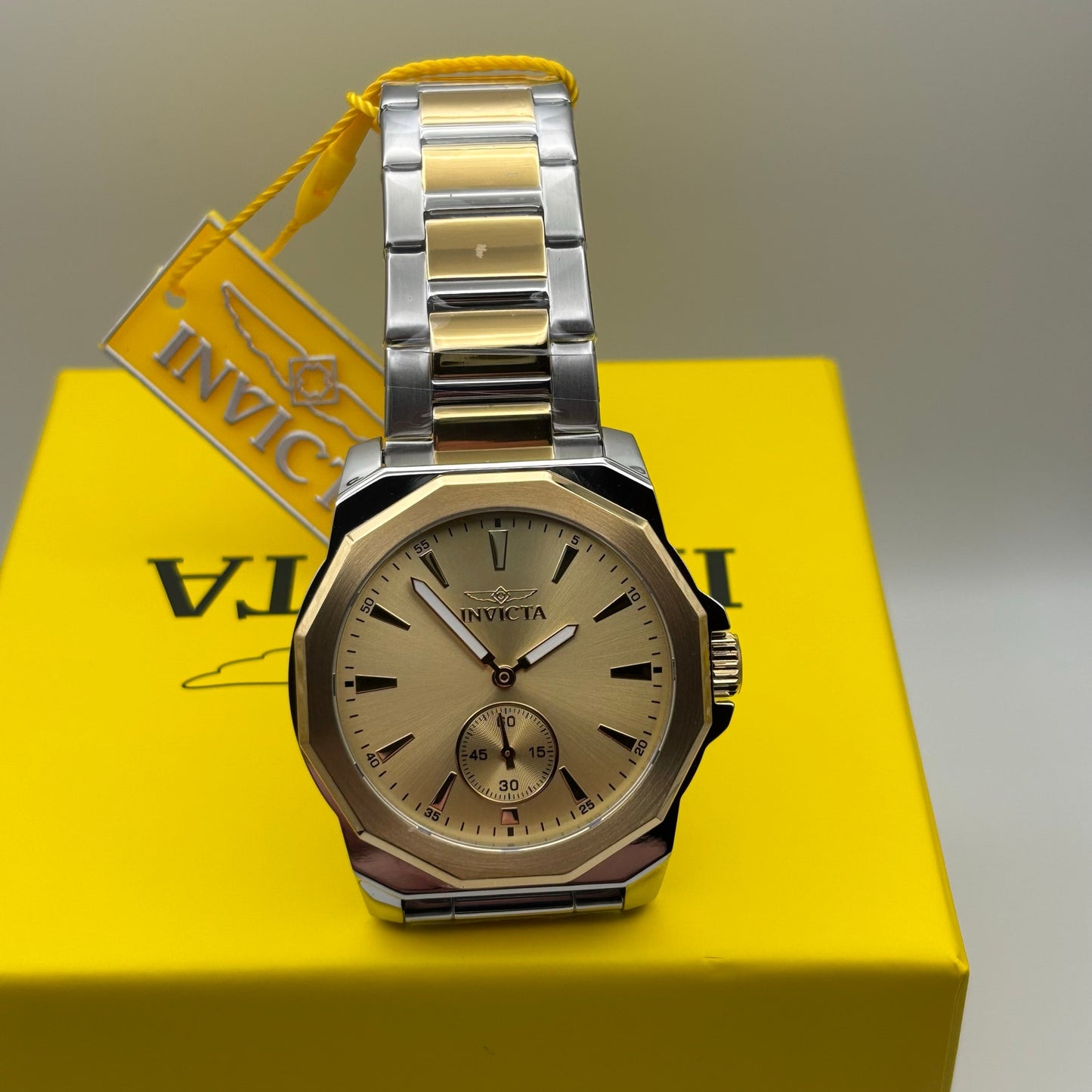 Invicta Speedway 49329 Mens 42mm Two Tone Stainless Steel Quartz Watch BNWT