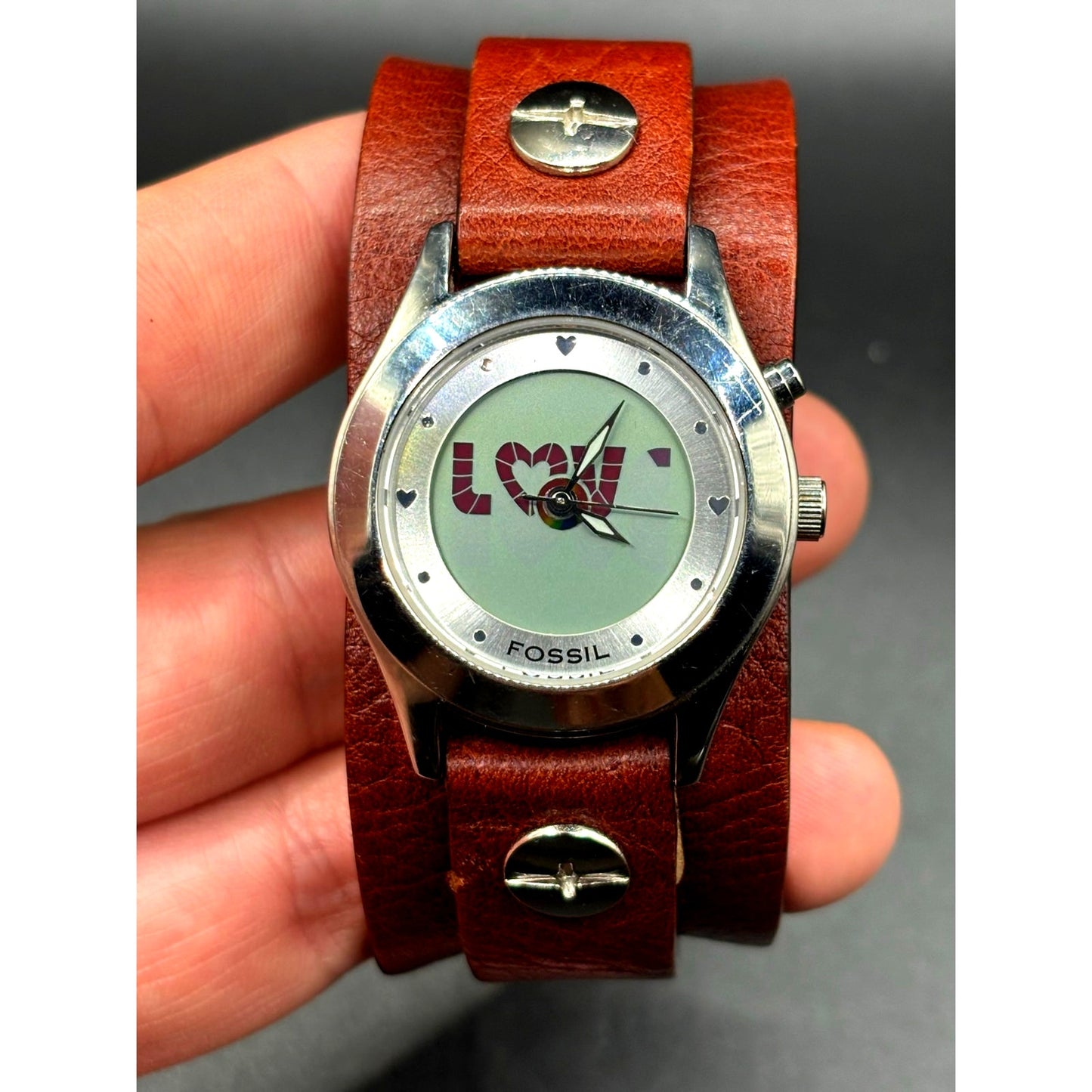 Fossil Big Tic JR8260 Love Rainbow Heart Animated Y2K Leather Vintage Watch