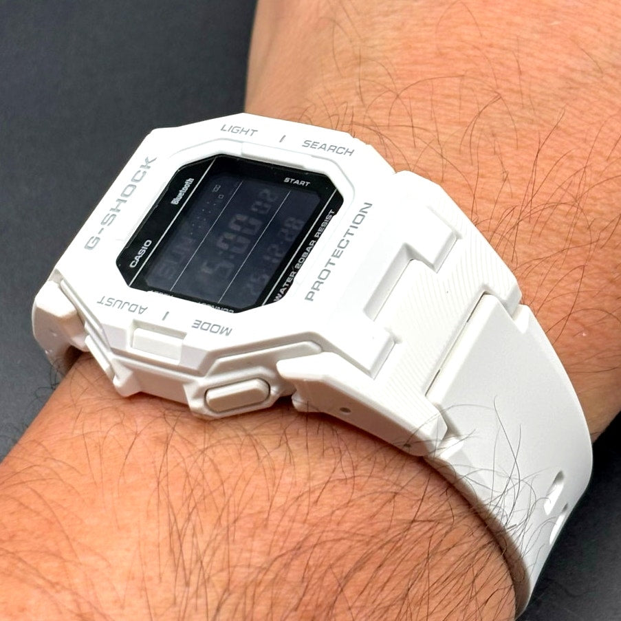 Casio G-Shock GD-B500-7CR Men’s White Bluetooth Link Digital Watch NIB