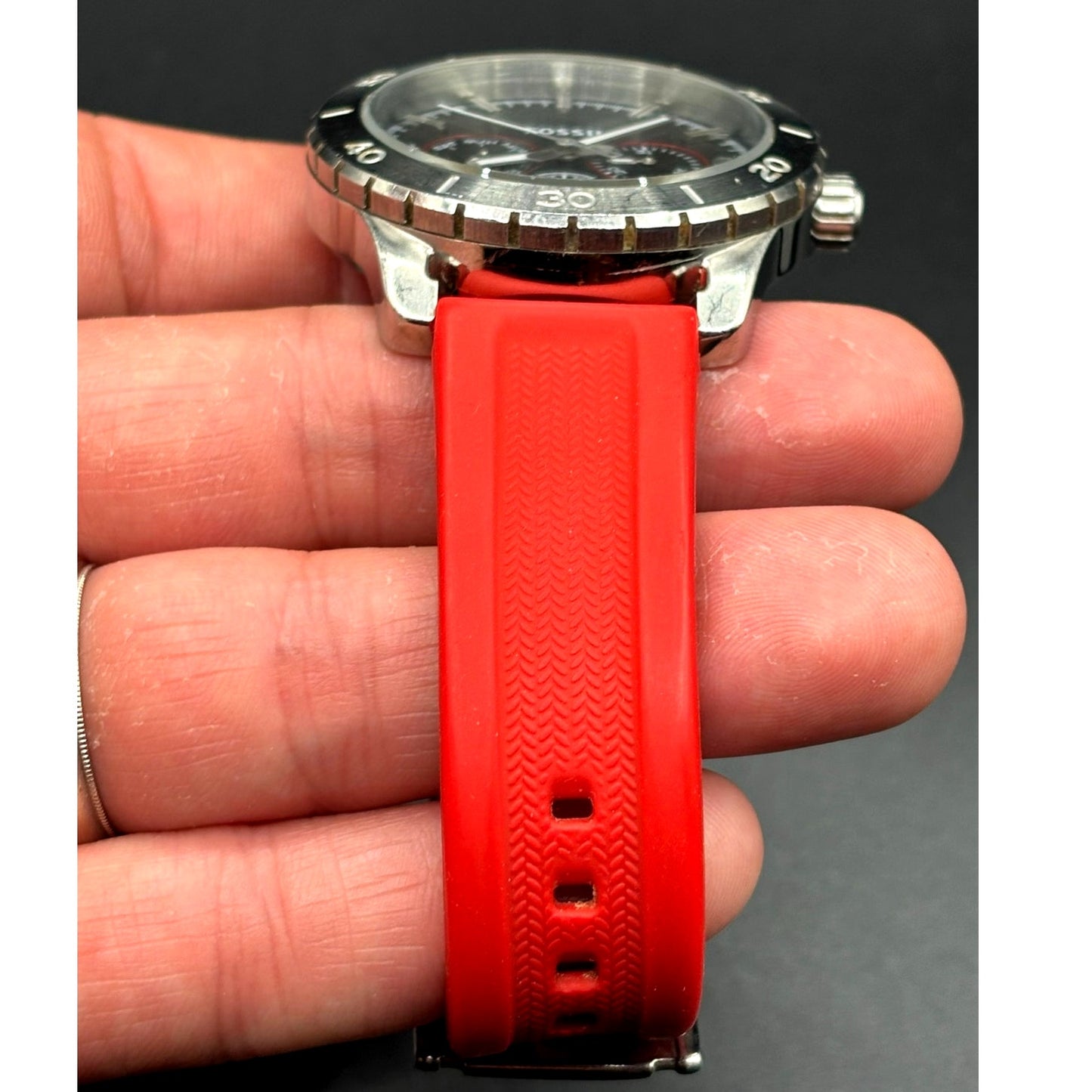 Fossil Kipton BQ1061 Black Dial Red Silicone Strap Multifunction Watch 42mm