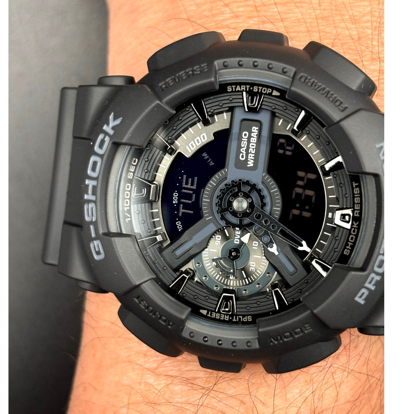 Casio G Shock GA110-1B Black Analog Digital 200M Shock Resistant Men’s Watch NIB