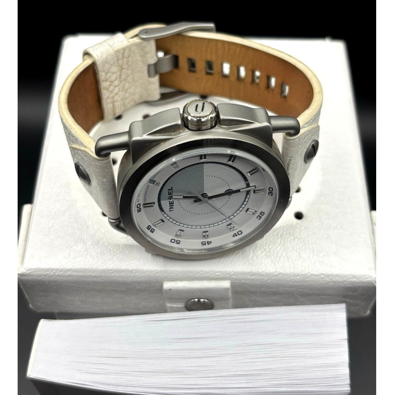 Diesel DZ1577 Descender White Dial White Leather Men’s Watch 46mm