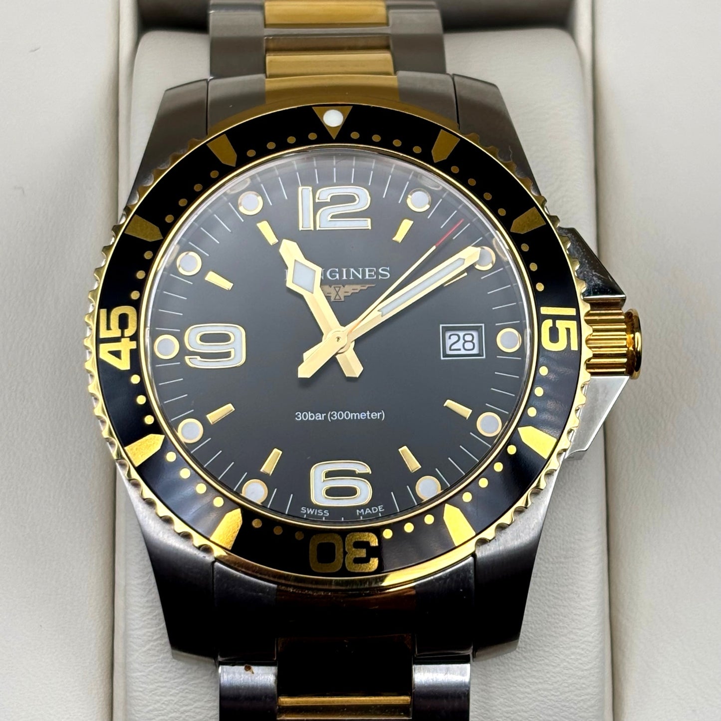 Longines HydroConquest L3.740.3.56.7  Mens 41mm Two-Tone Black Dial Diver Watch