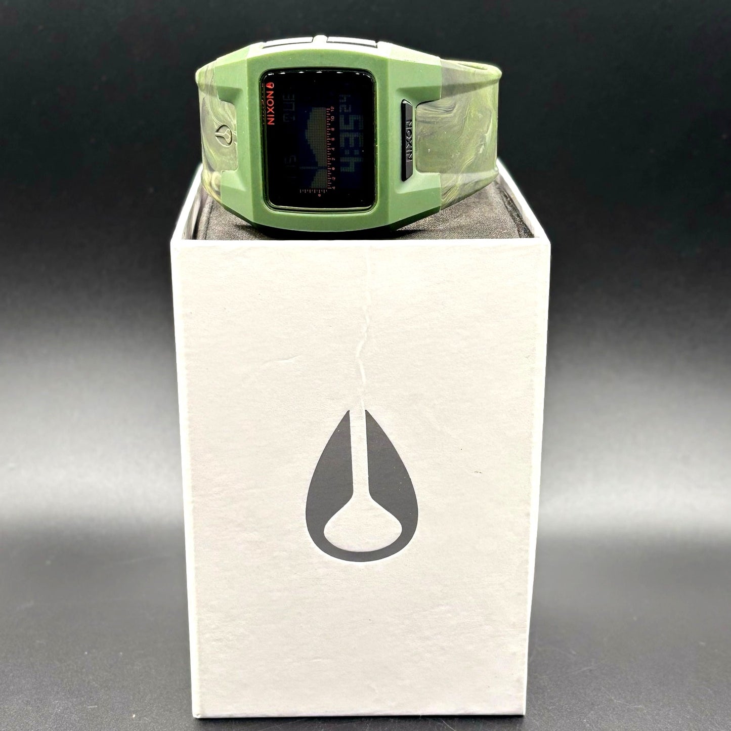 Nixon Lodown II Green Camo Digital Tide Watch Surf 100M