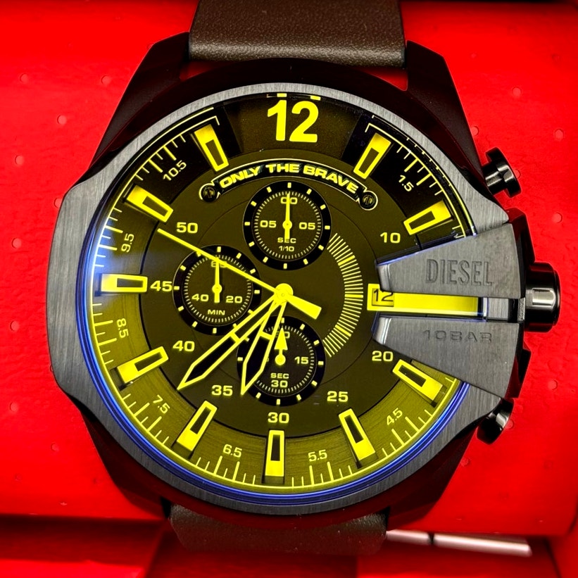 Diesel DZ4401 Mega Chief Men’s Chrono Blue Yellow Dial Brown Leather Watch NIBWT