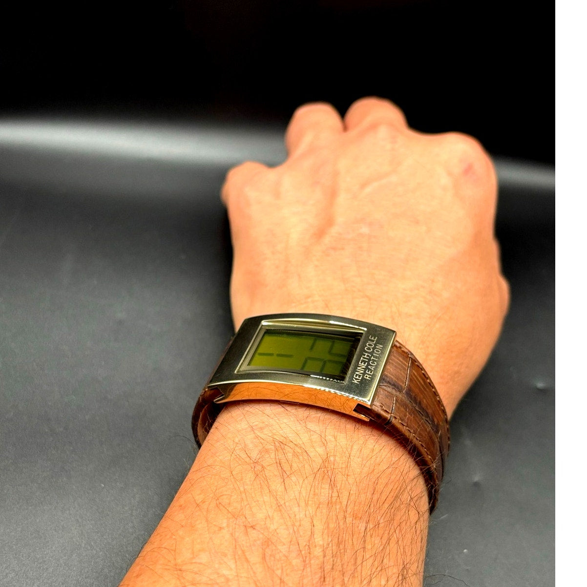 Kenneth Cole Reaction KC1398 Digital Gold Tone Brown Embossed Leather Watch Y2K