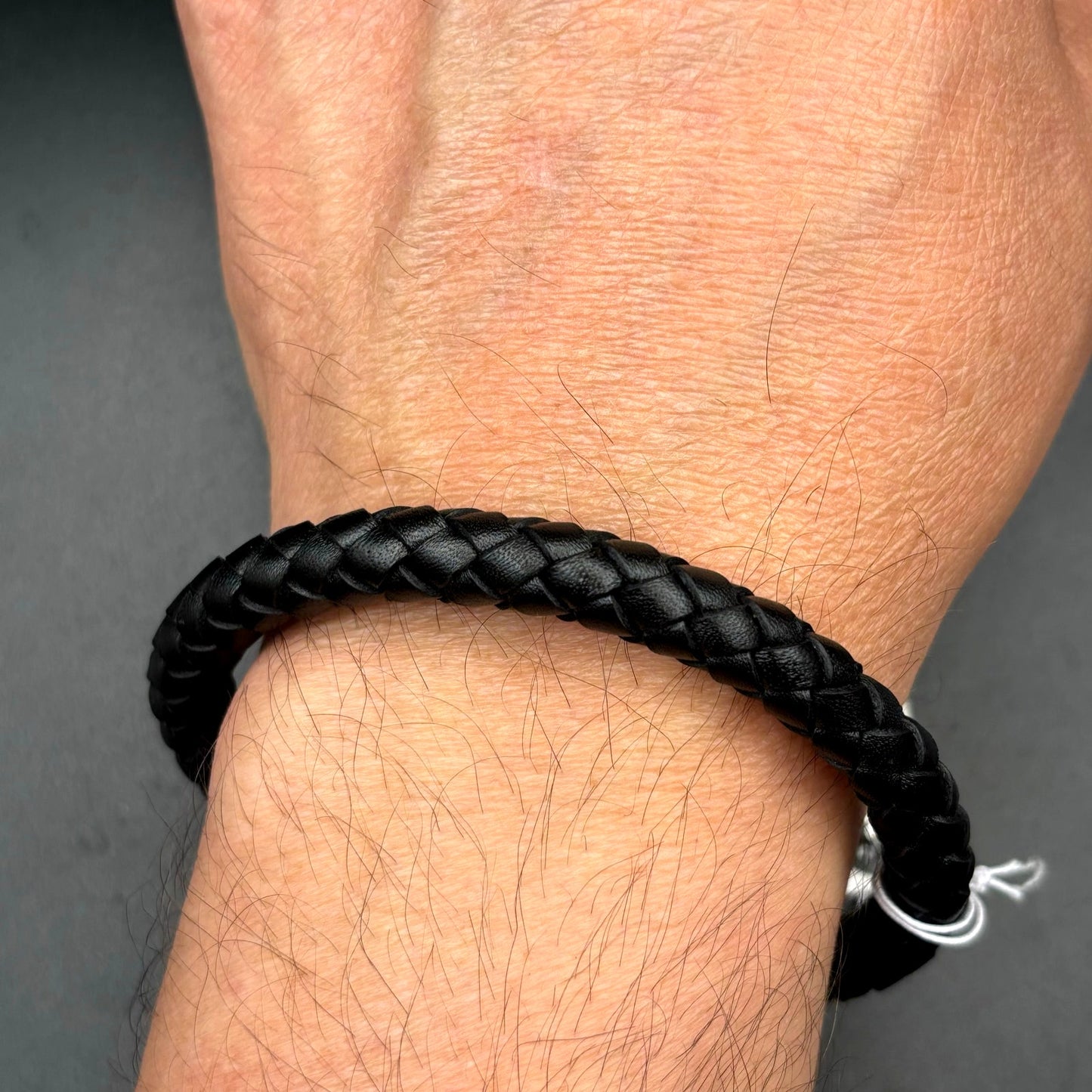 Blackjack BJB237BB Mens Black Leather Stainless Steel Extendable Bracelet NIBWT