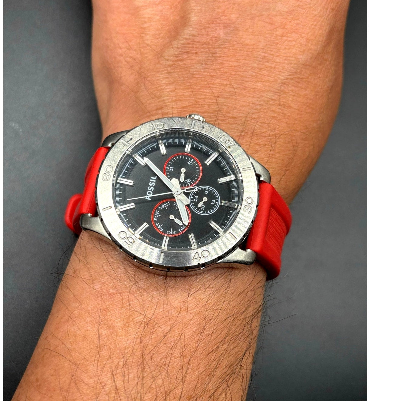 Fossil Kipton BQ1061 Black Dial Red Silicone Strap Multifunction Watch 42mm
